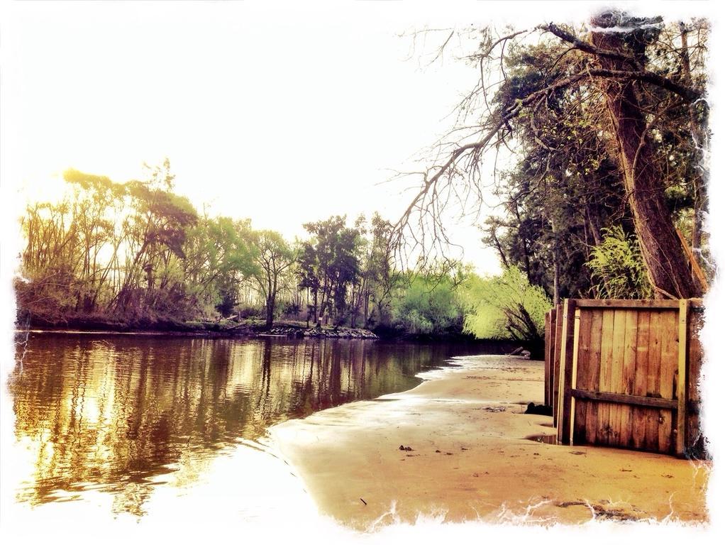 Isla San Jose Lodge *